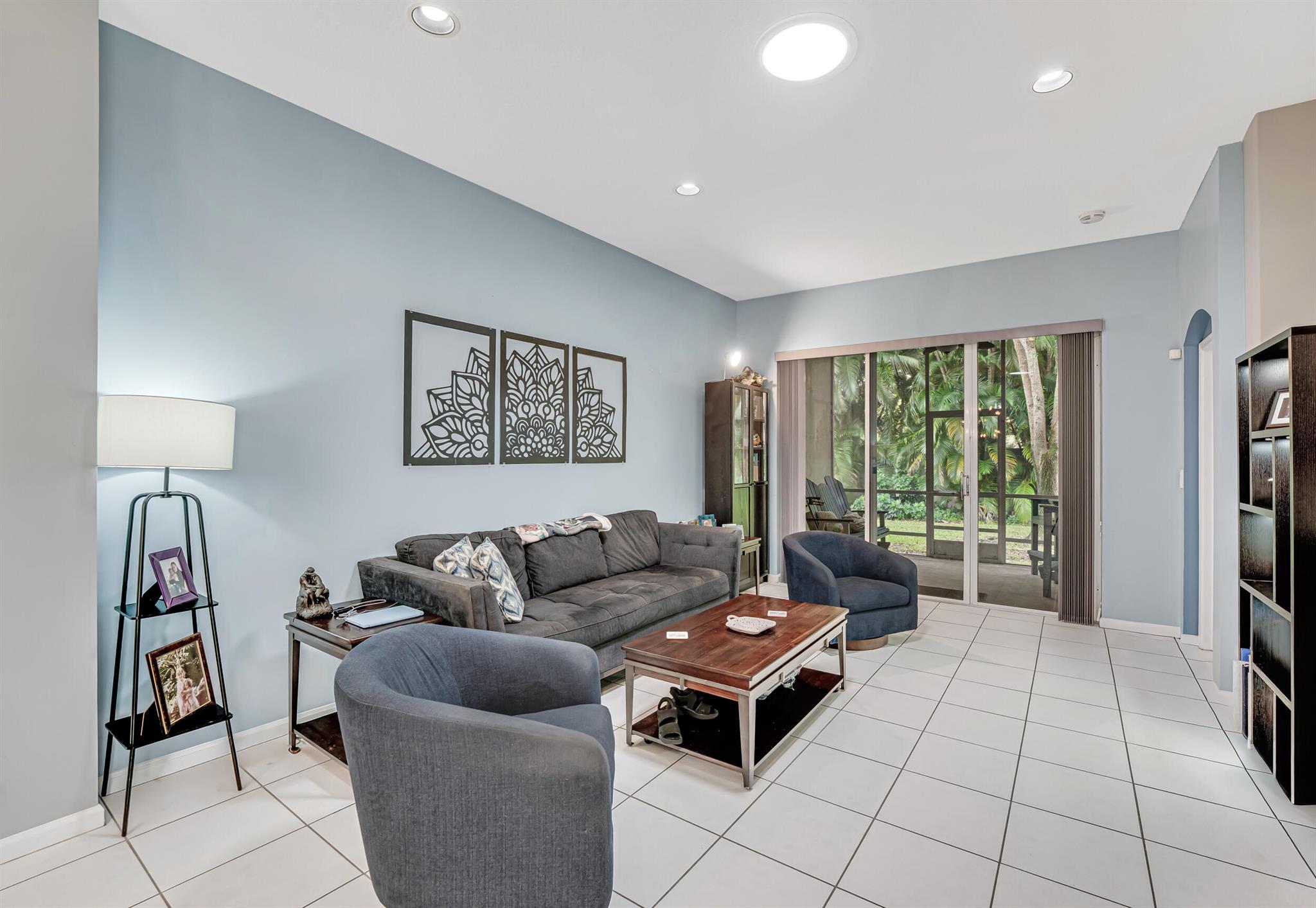 PALM ISLES WEST - Residential