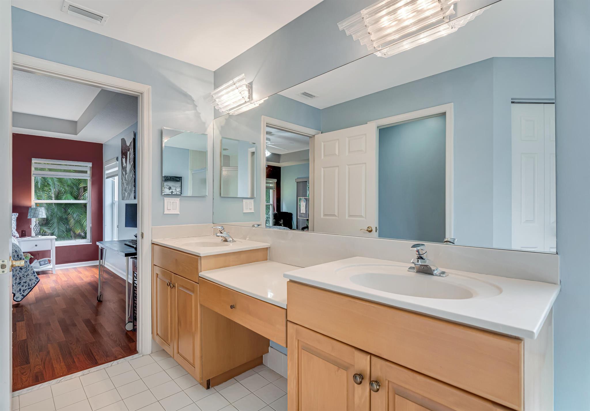 PALM ISLES WEST - Residential