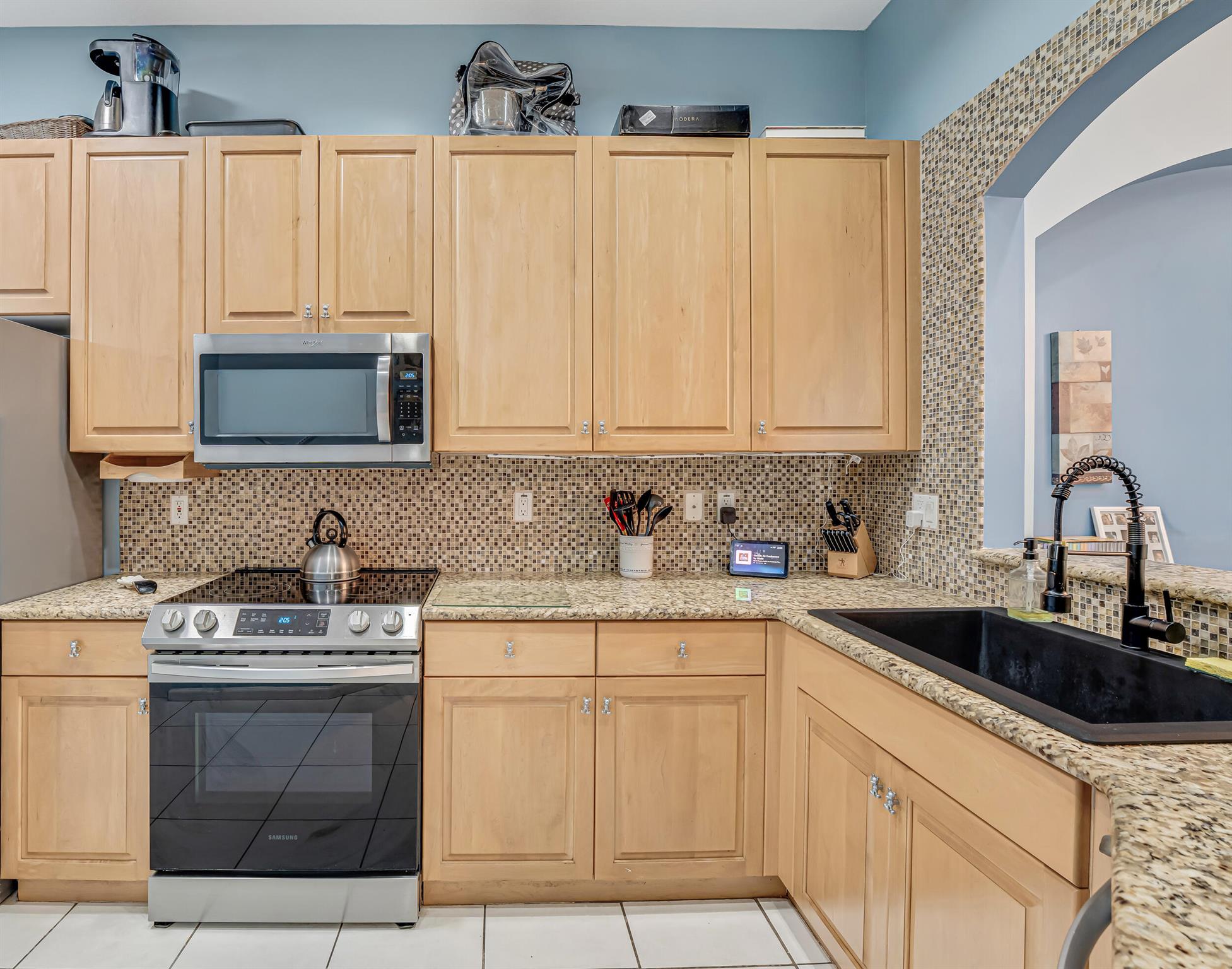 PALM ISLES WEST - Residential