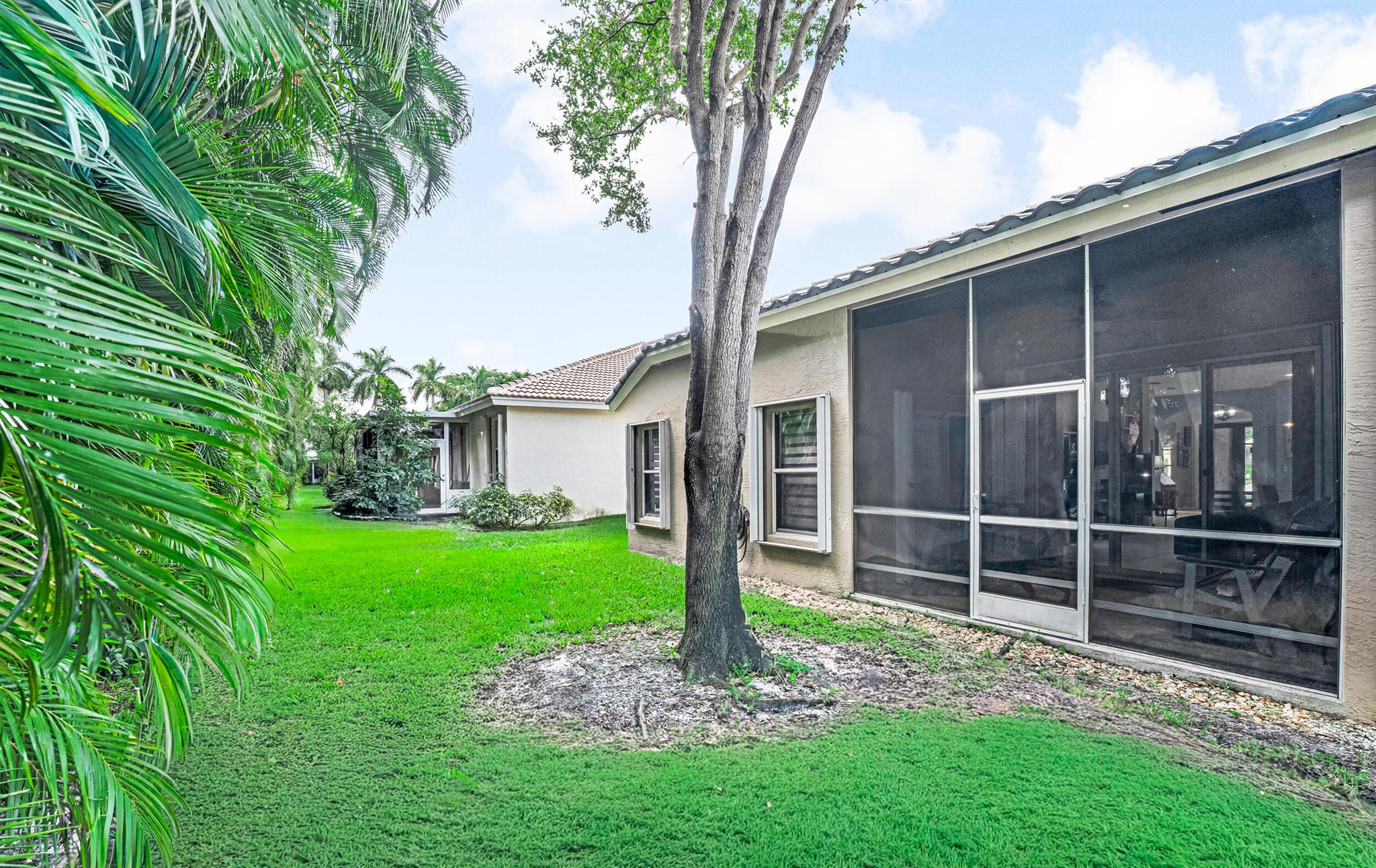 PALM ISLES WEST - Residential