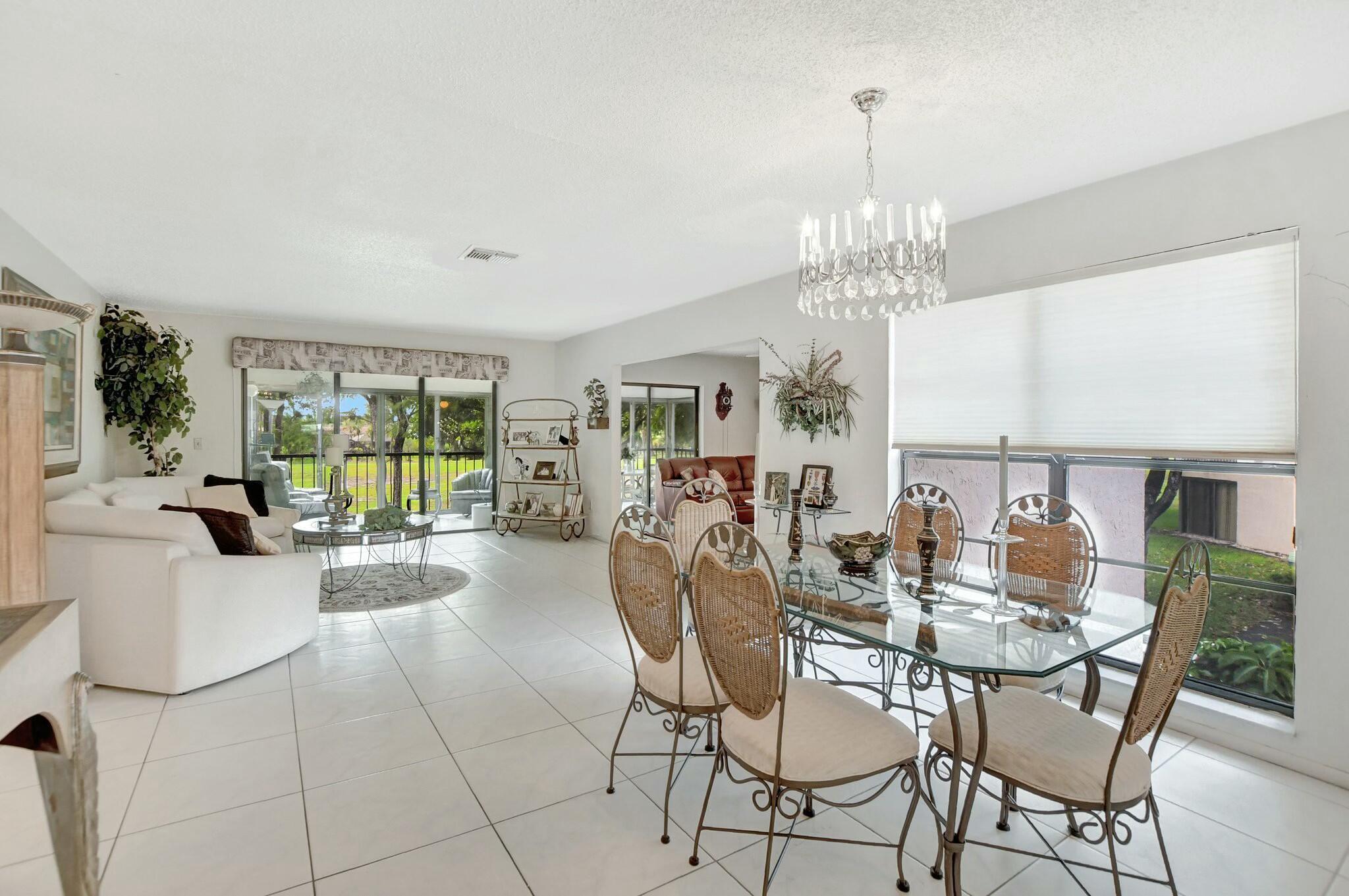 9266 Vista Del Lago H