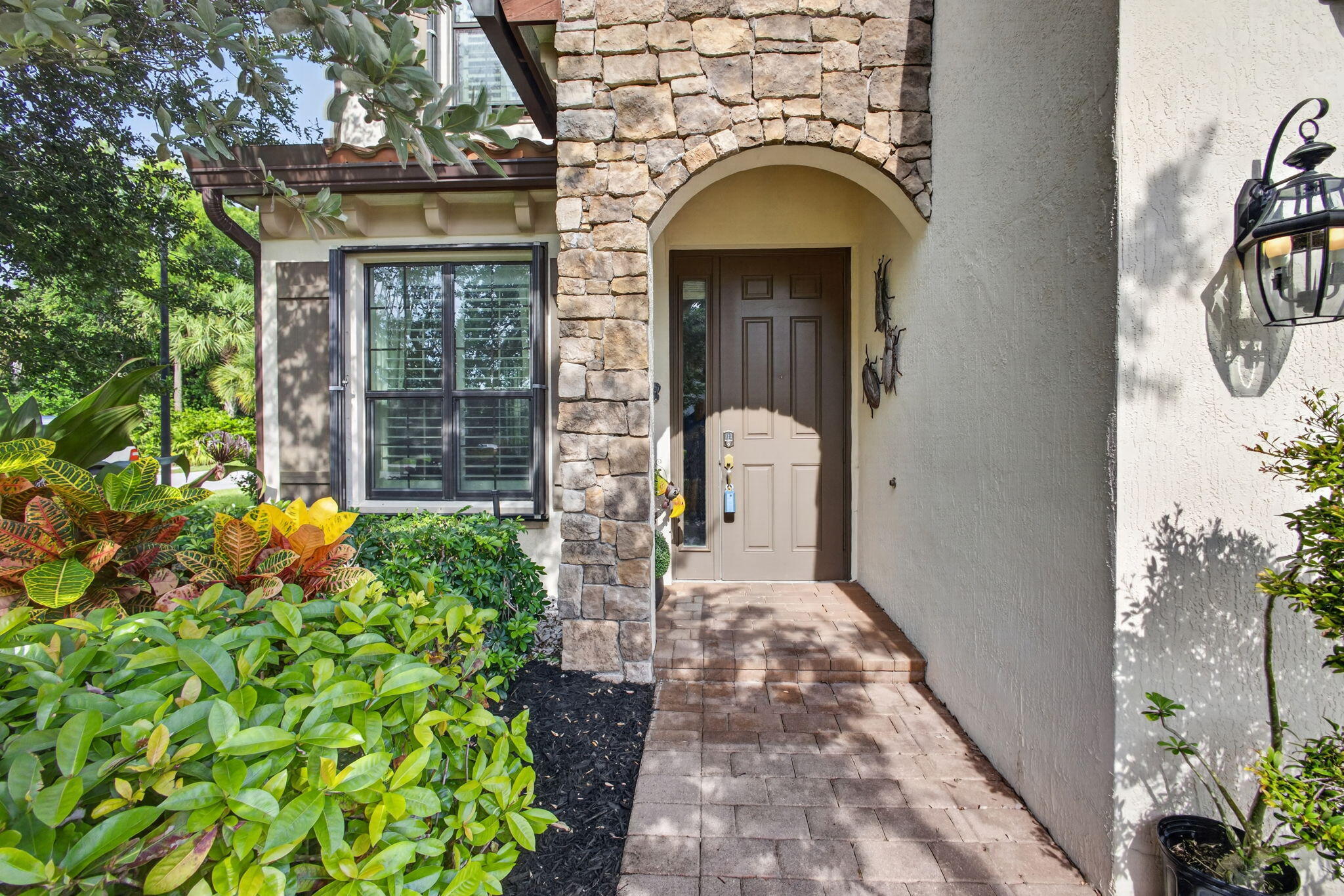 Properties 6026 Night Heron Court