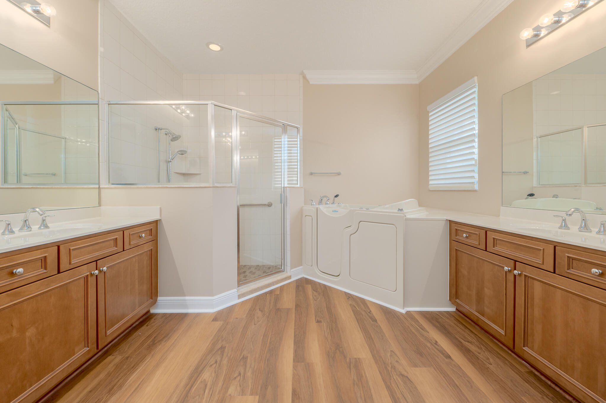 Tres Belle - Residential