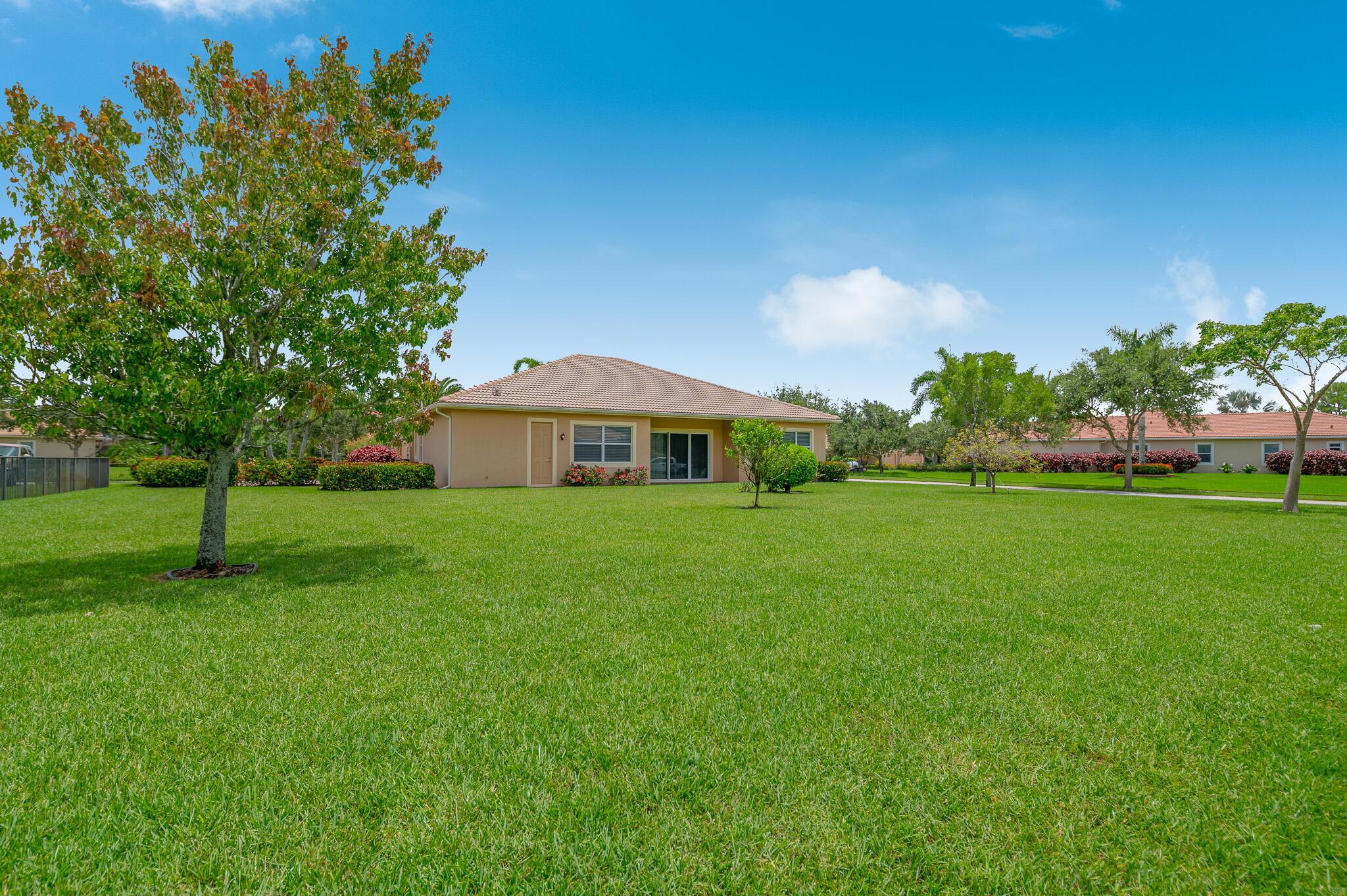 7422 SE Belle Maison Drive