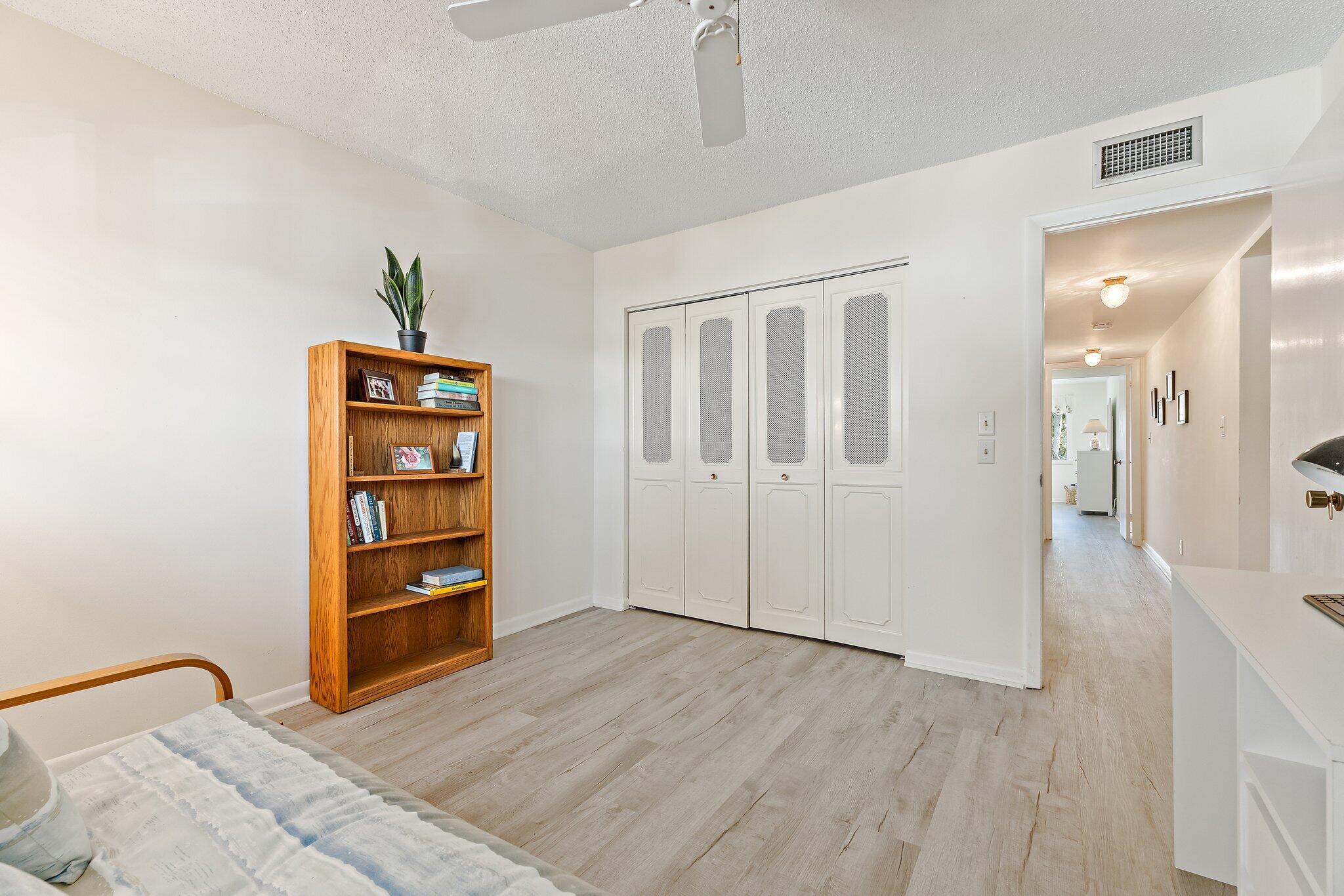 PIERPOINT YACHT CLUB CONDO - Residential