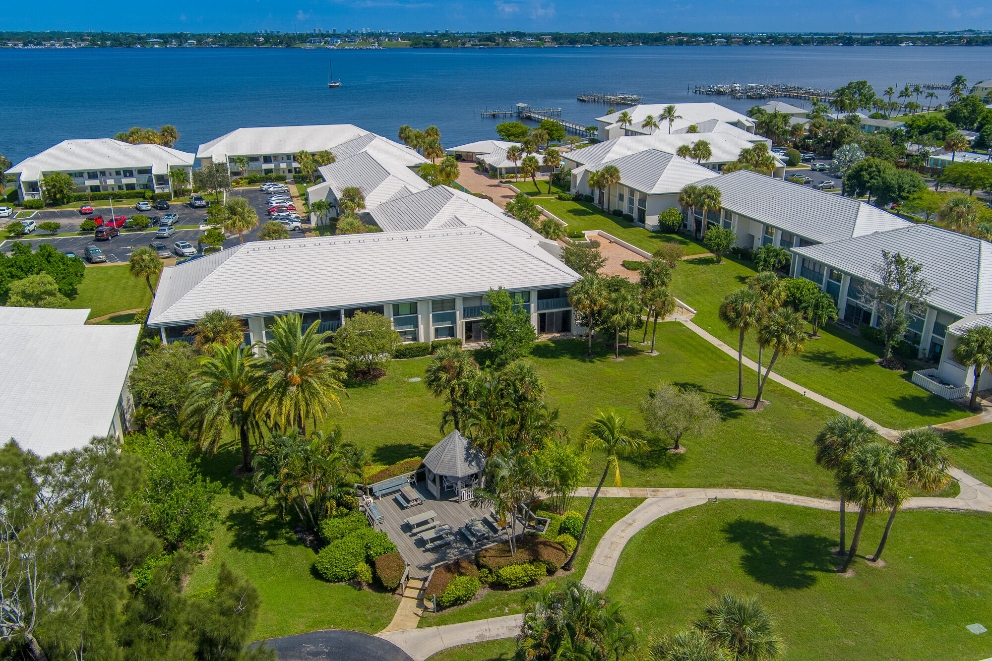 PIERPOINT YACHT CLUB CONDO - Residential