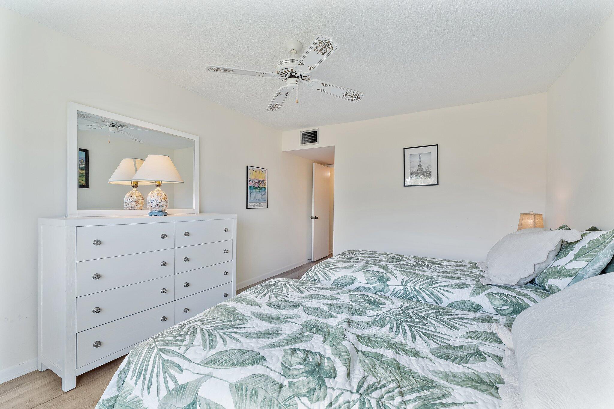 PIERPOINT YACHT CLUB CONDO - Residential