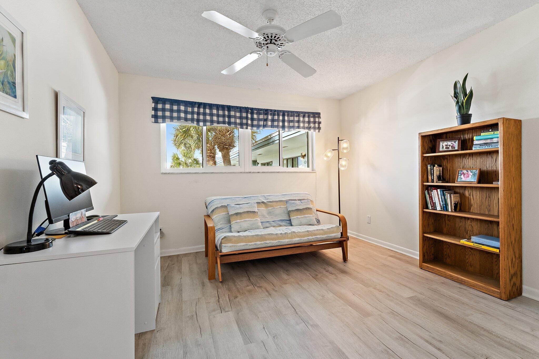 PIERPOINT YACHT CLUB CONDO - Residential