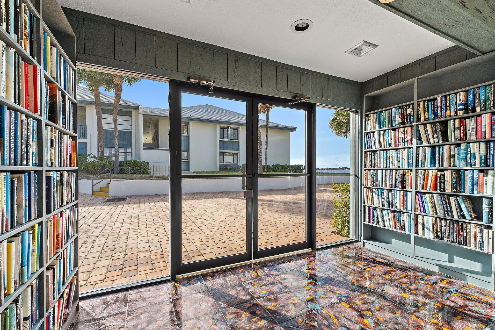 PIERPOINT YACHT CLUB CONDO - Residential