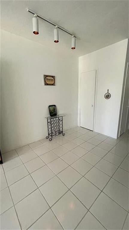 Envoy Apartments Inc - Residential