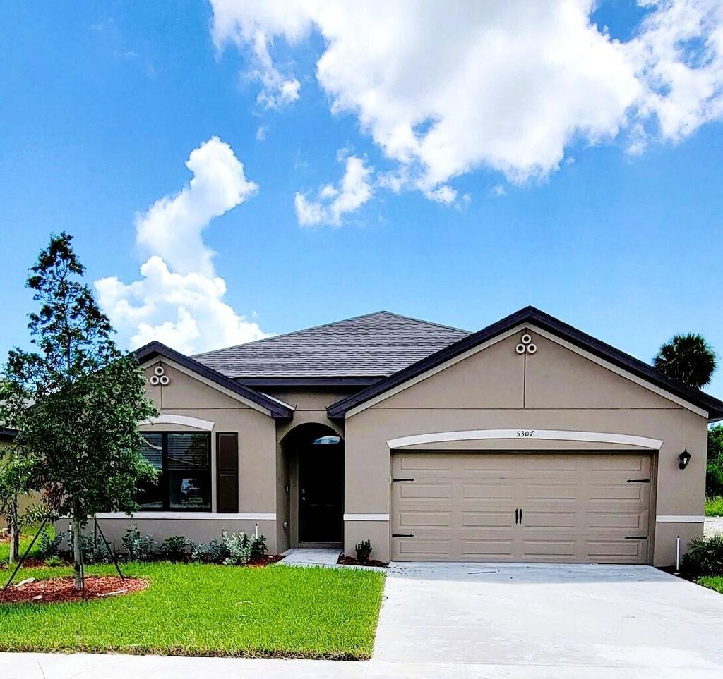 Photo of 5307 Entertainment Way Way, Fort Pierce, FL 34947 (MLS # R10818729)