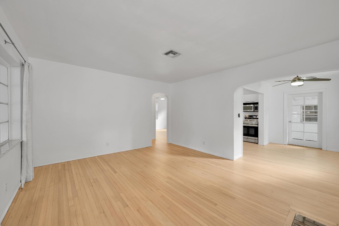 VICTORIA PARK - Residential Lease