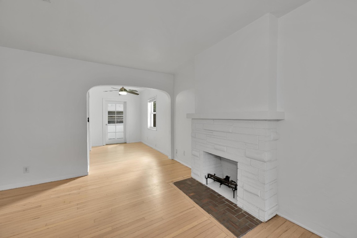 VICTORIA PARK - Residential Lease