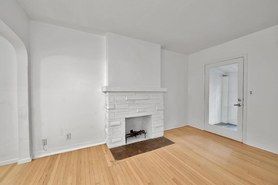 VICTORIA PARK - Residential Lease