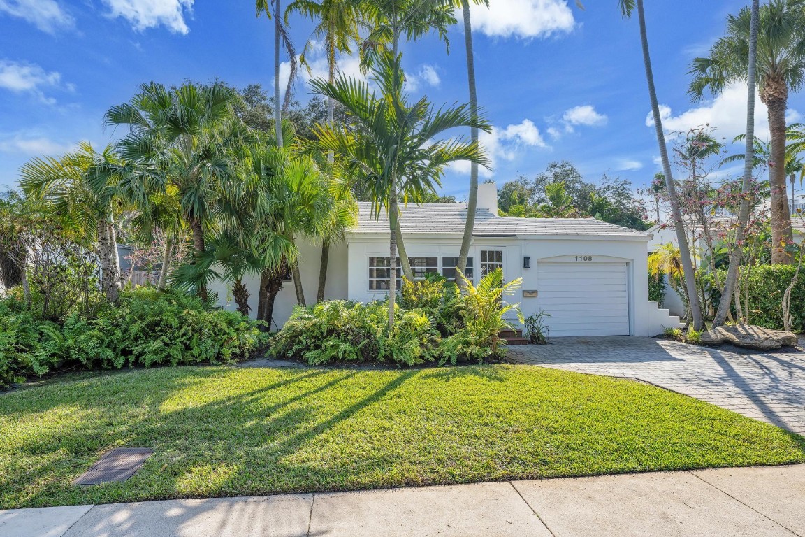 VICTORIA PARK - Residential Lease