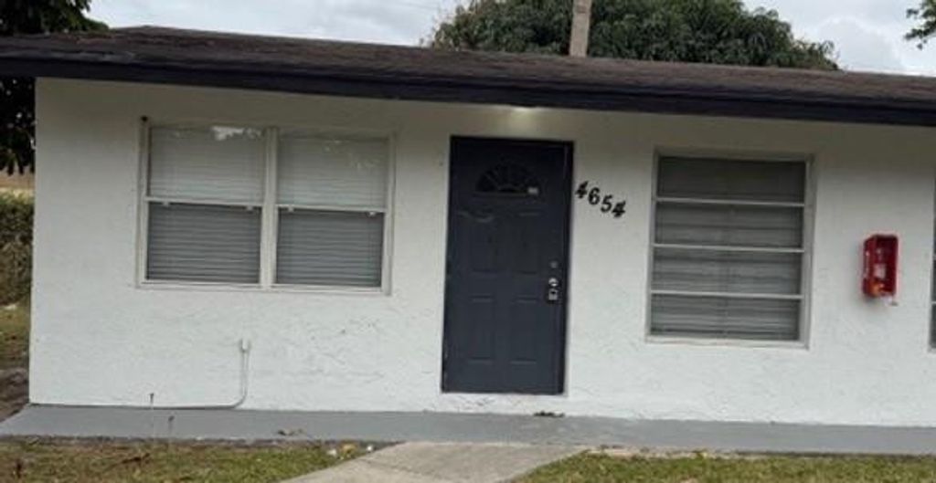 Photo of 4654 Schall Road #4654, West Palm Beach, FL 33417 (MLS # F10547937)