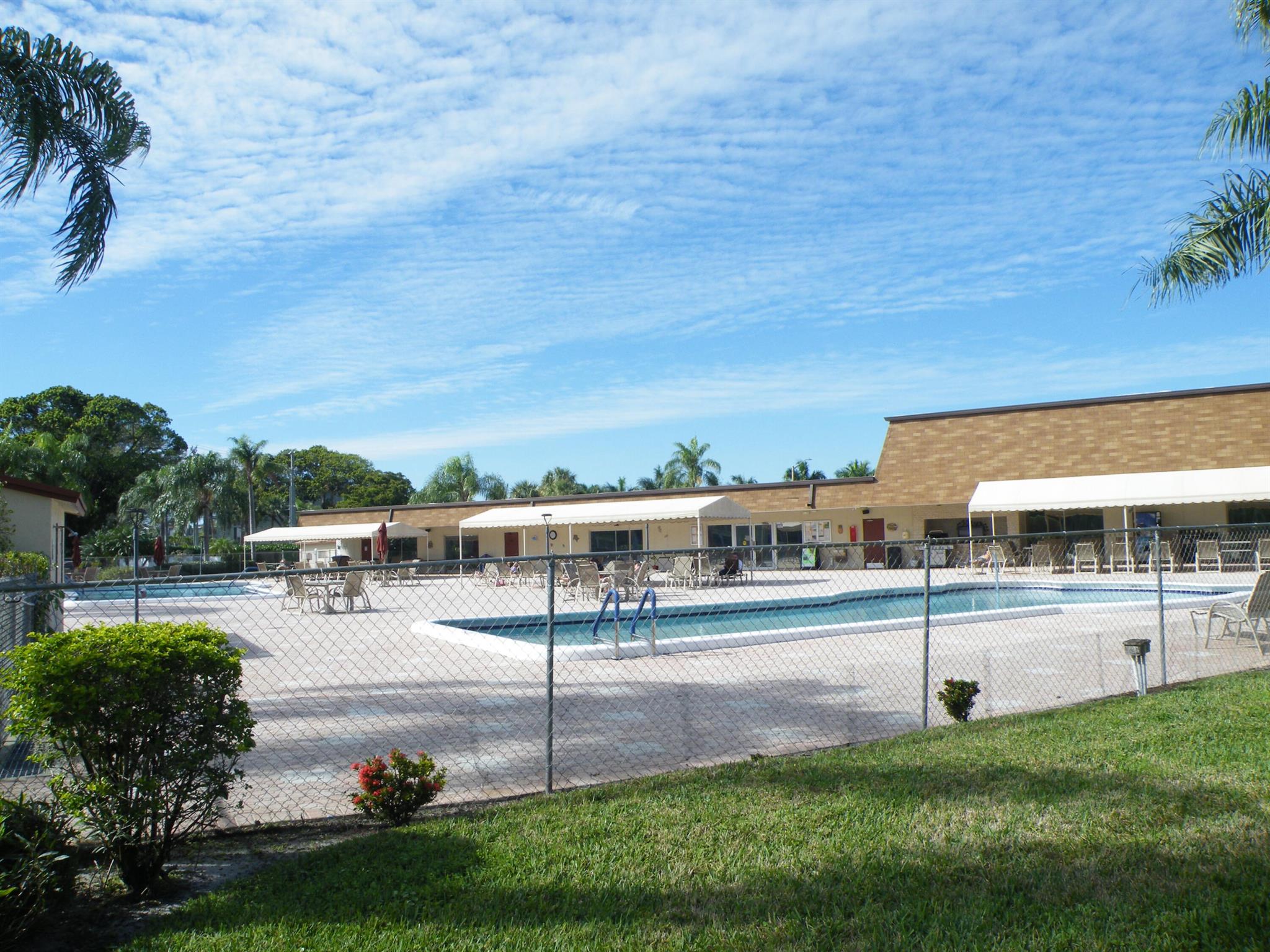 VILLAGES OF ORIOLE ABBEY - Residential Lease