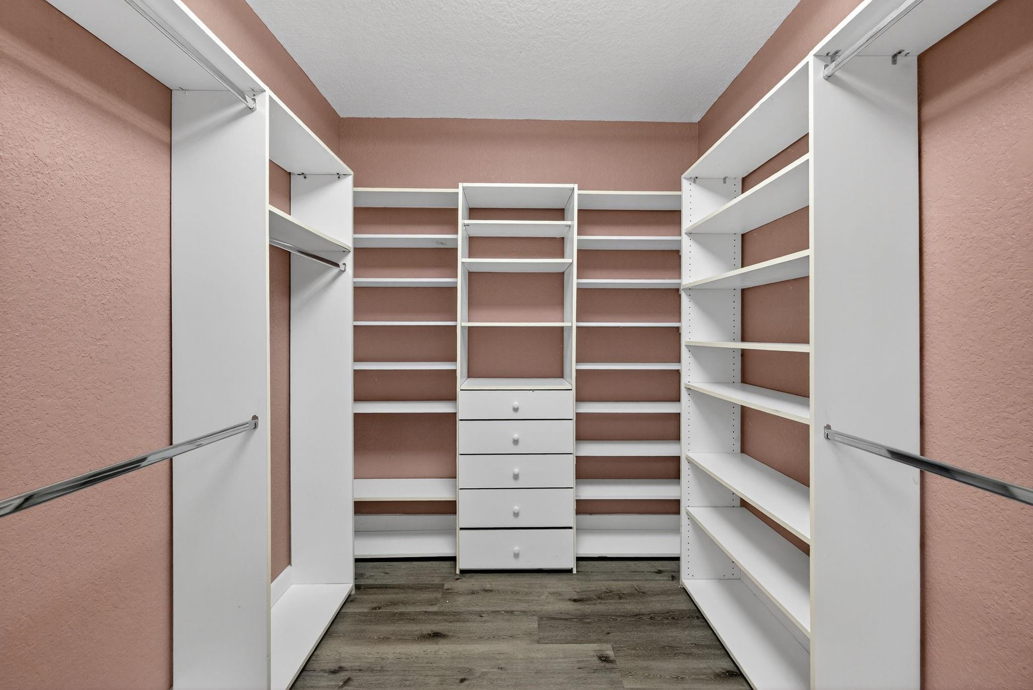 Pod 2 At Monarch Lakes 16 - Residential