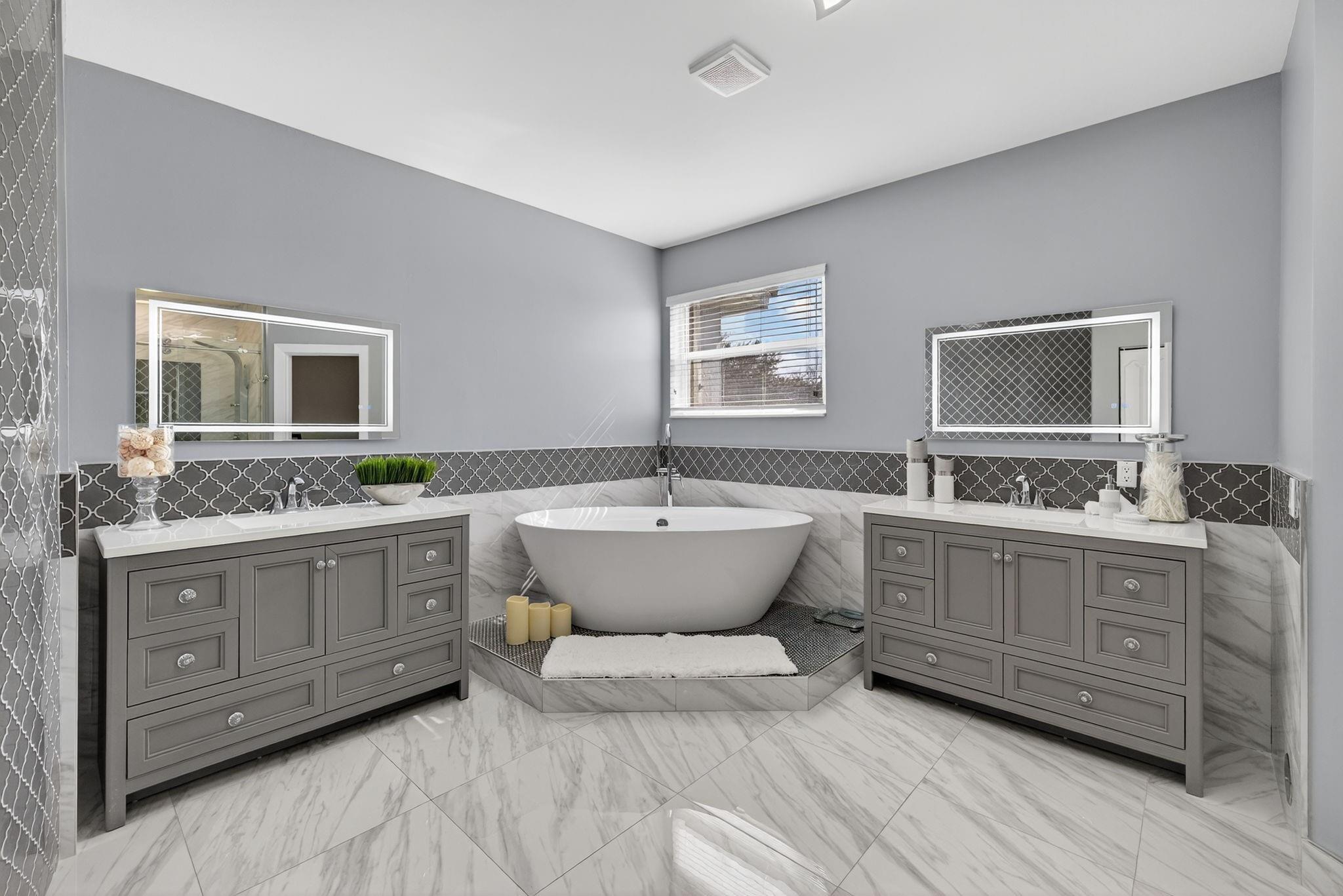 Pod 2 At Monarch Lakes 16 - Residential