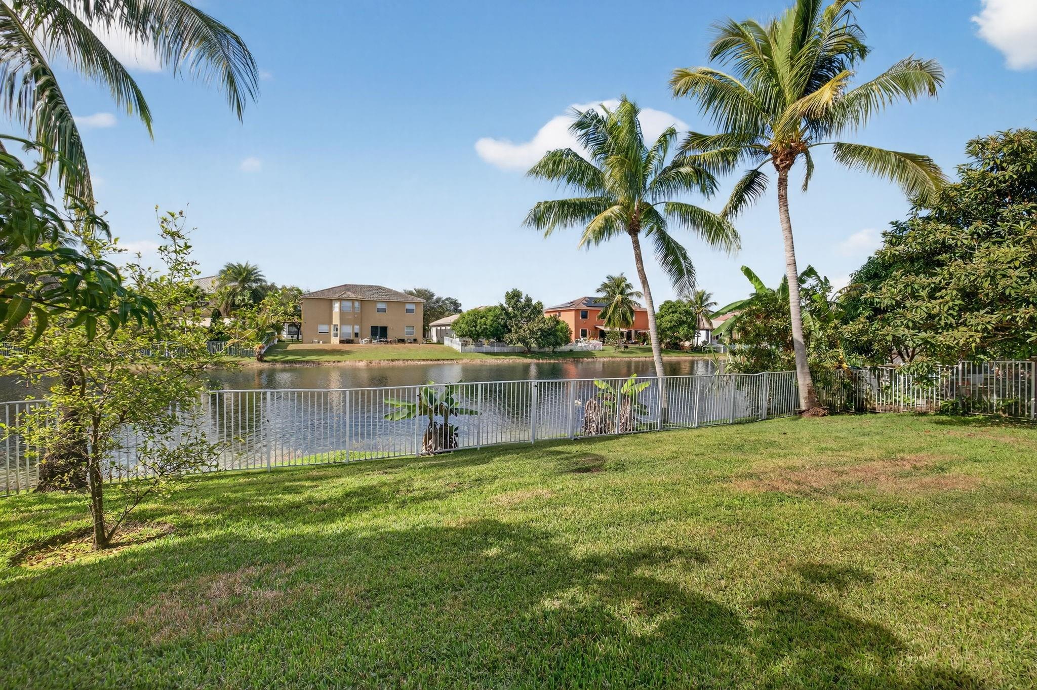 Pod 2 At Monarch Lakes 16 - Residential