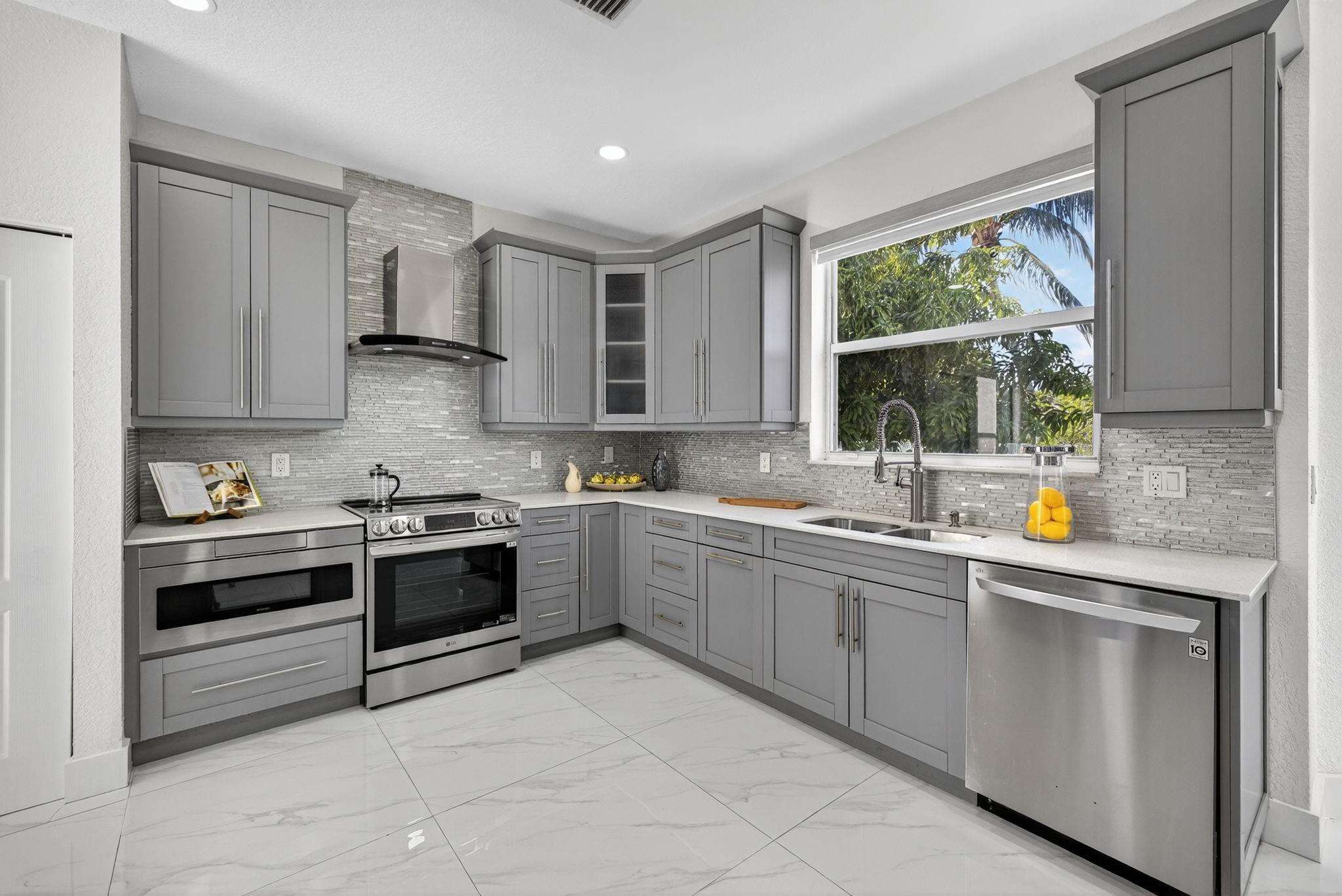 Pod 2 At Monarch Lakes 16 - Residential