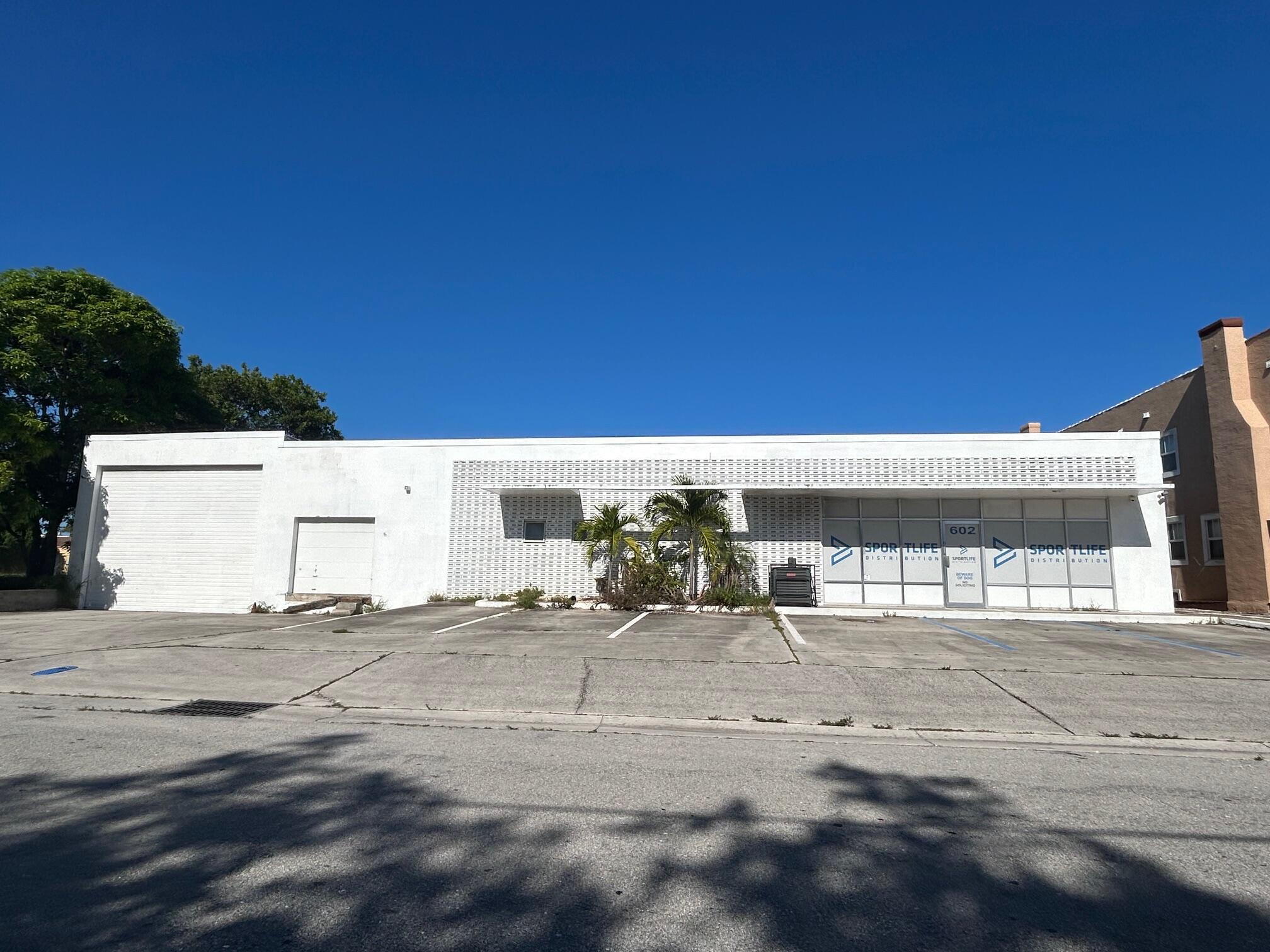602 S 5th Street