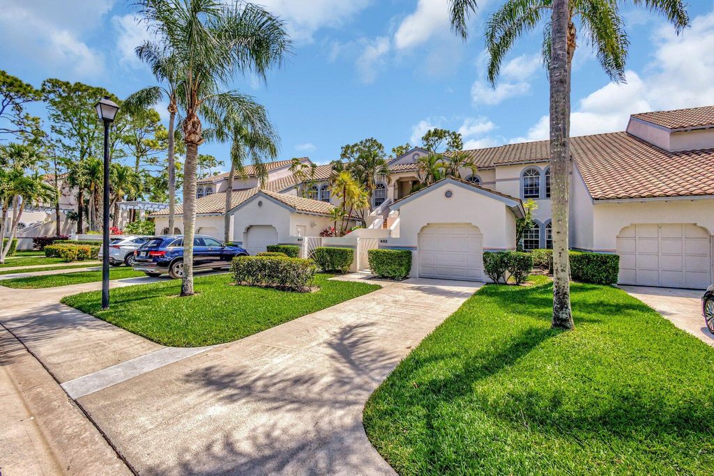 Photo of 602 Ryder Cup Circle, Palm Beach Gardens, FL 33418 (MLS # R11131786)