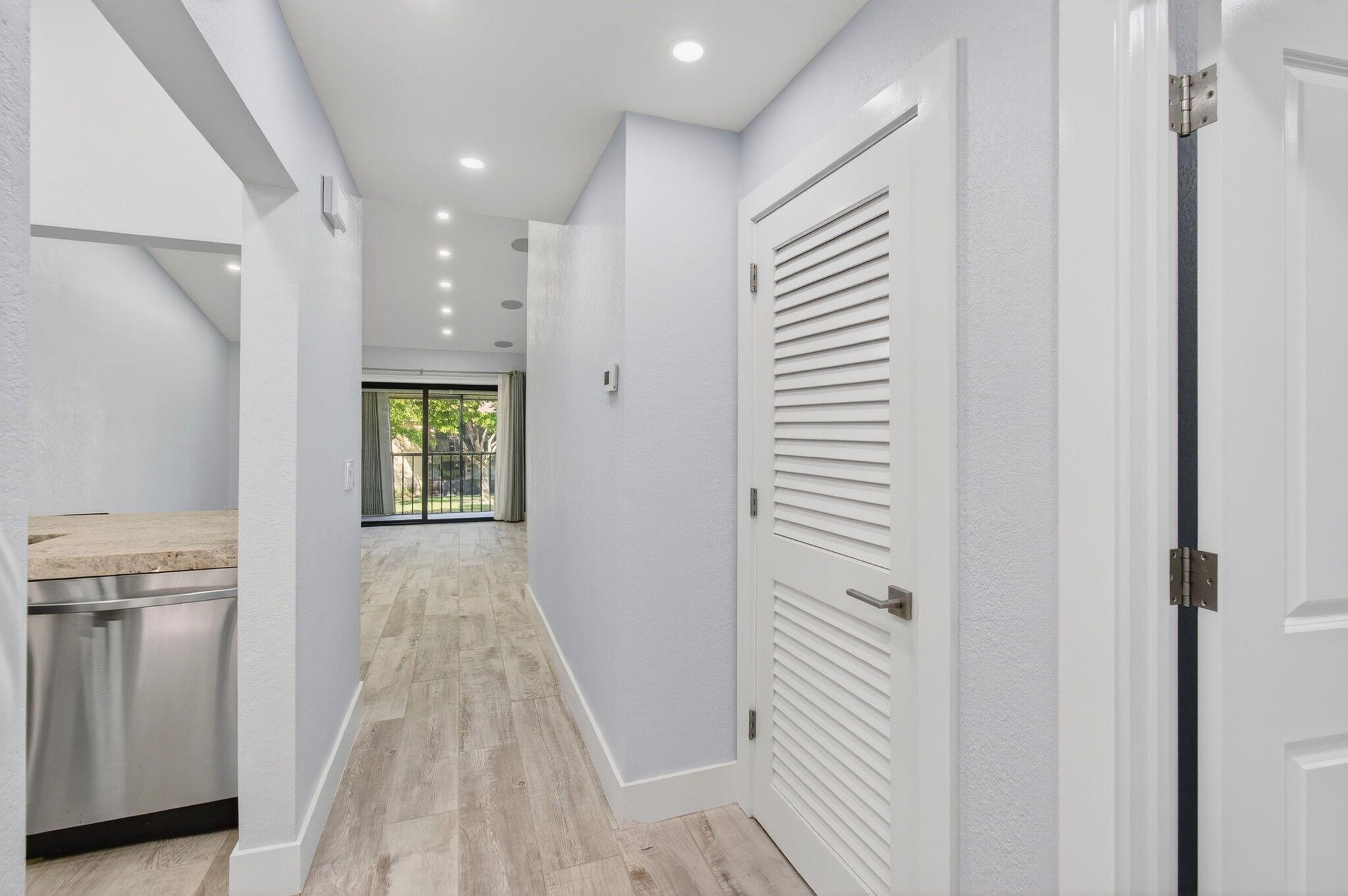 SANCTUARY PINES IN BOCA R - Residential Lease