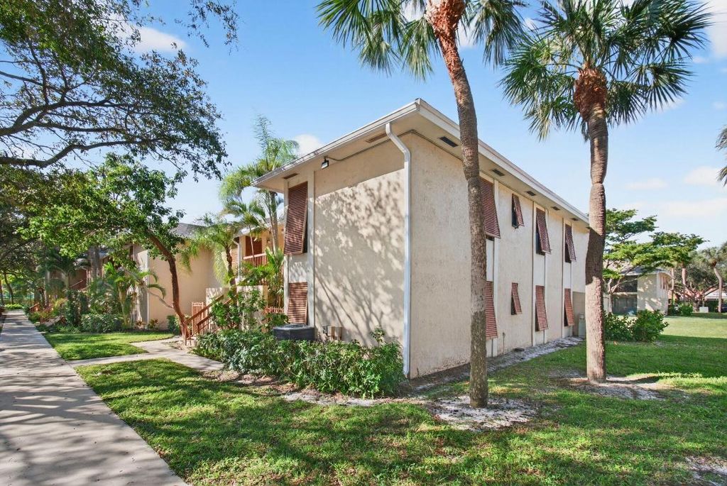 Photo of 3939 NE 5th Avenue #F201, Boca Raton, FL 33431 (MLS # R11139232)