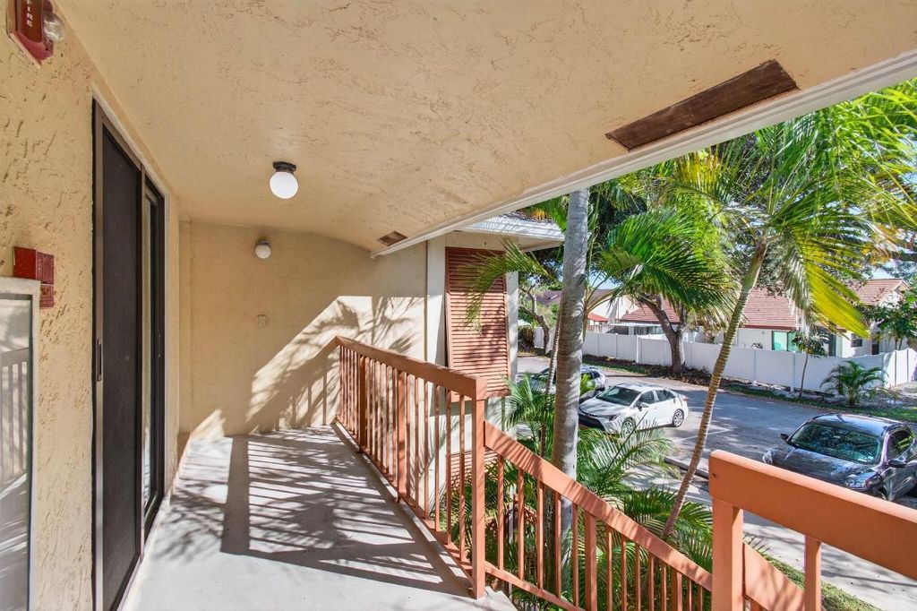 Photo of 3939 NE 5th Avenue #F201, Boca Raton, FL 33431 (MLS # R11139232)