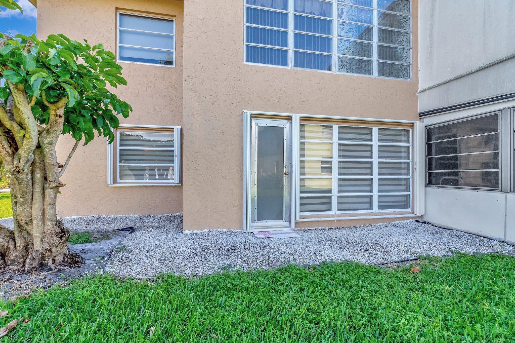 PINES OF DELRAY CONDO - Residential Lease