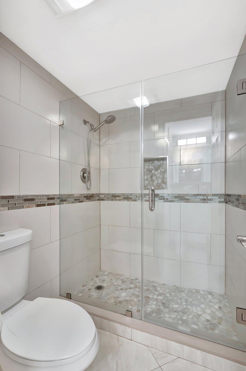 PINES OF DELRAY CONDO - Residential Lease