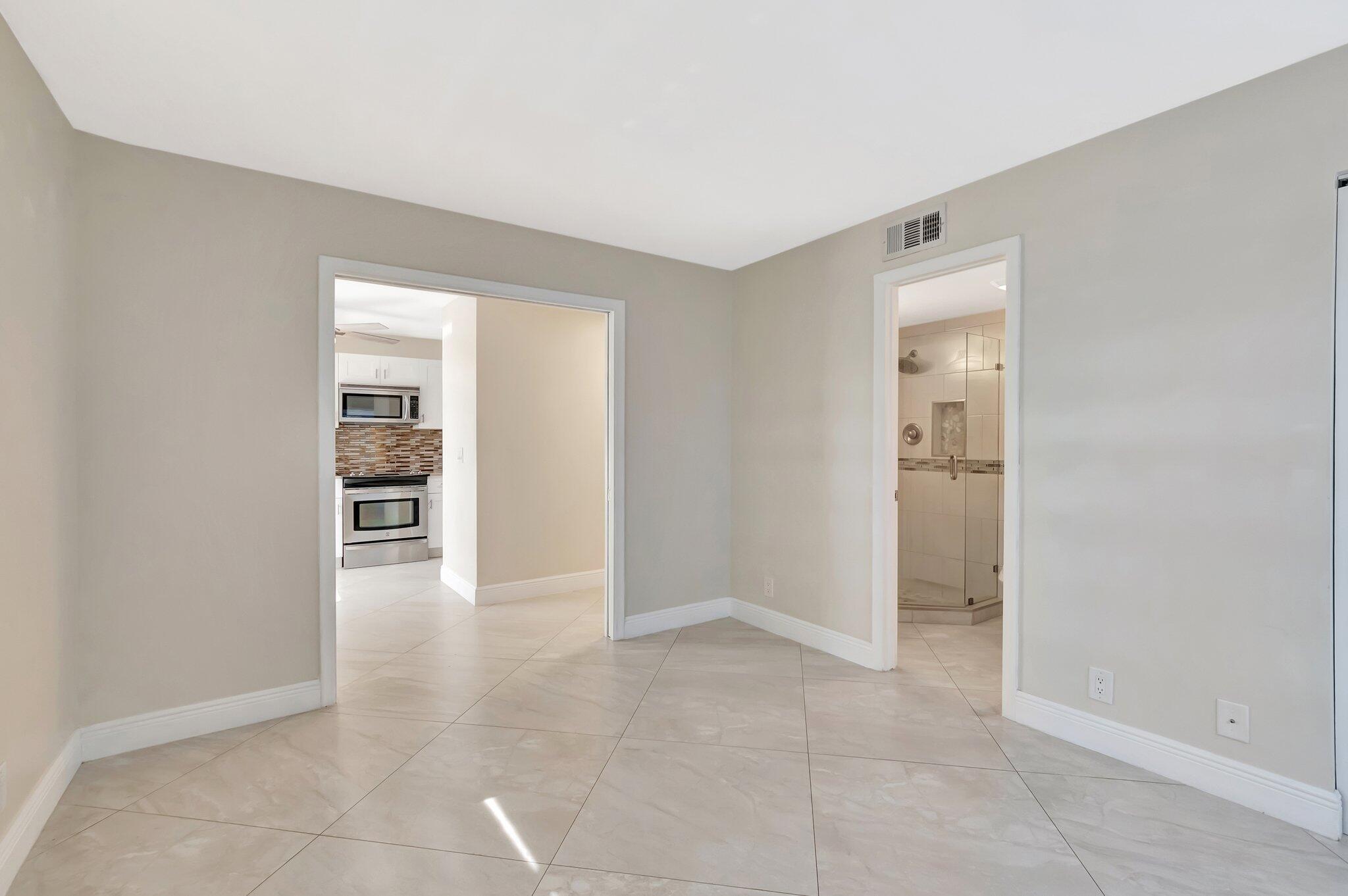 PINES OF DELRAY CONDO - Residential Lease