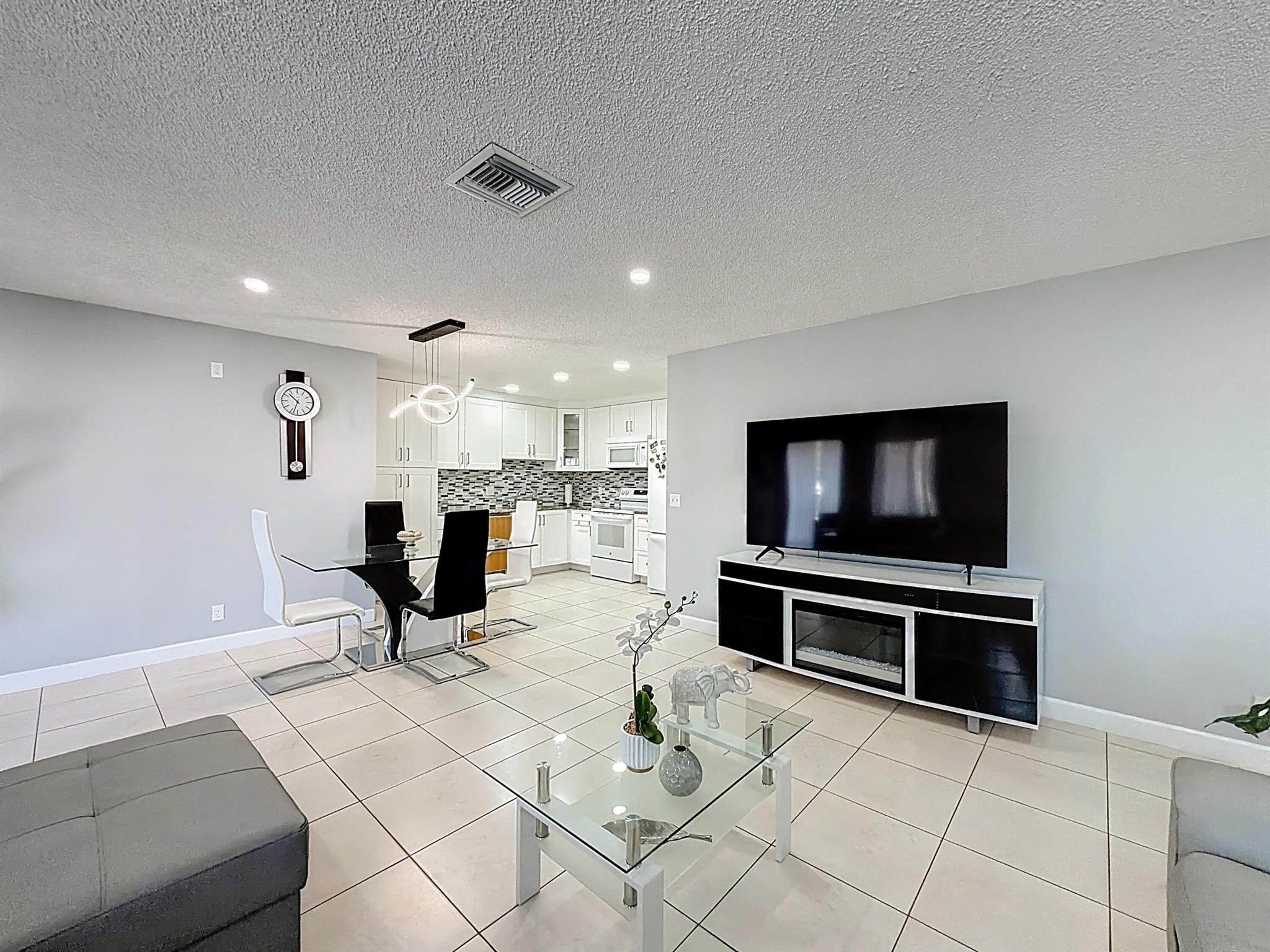 LA PINATA CONDO - Residential Lease