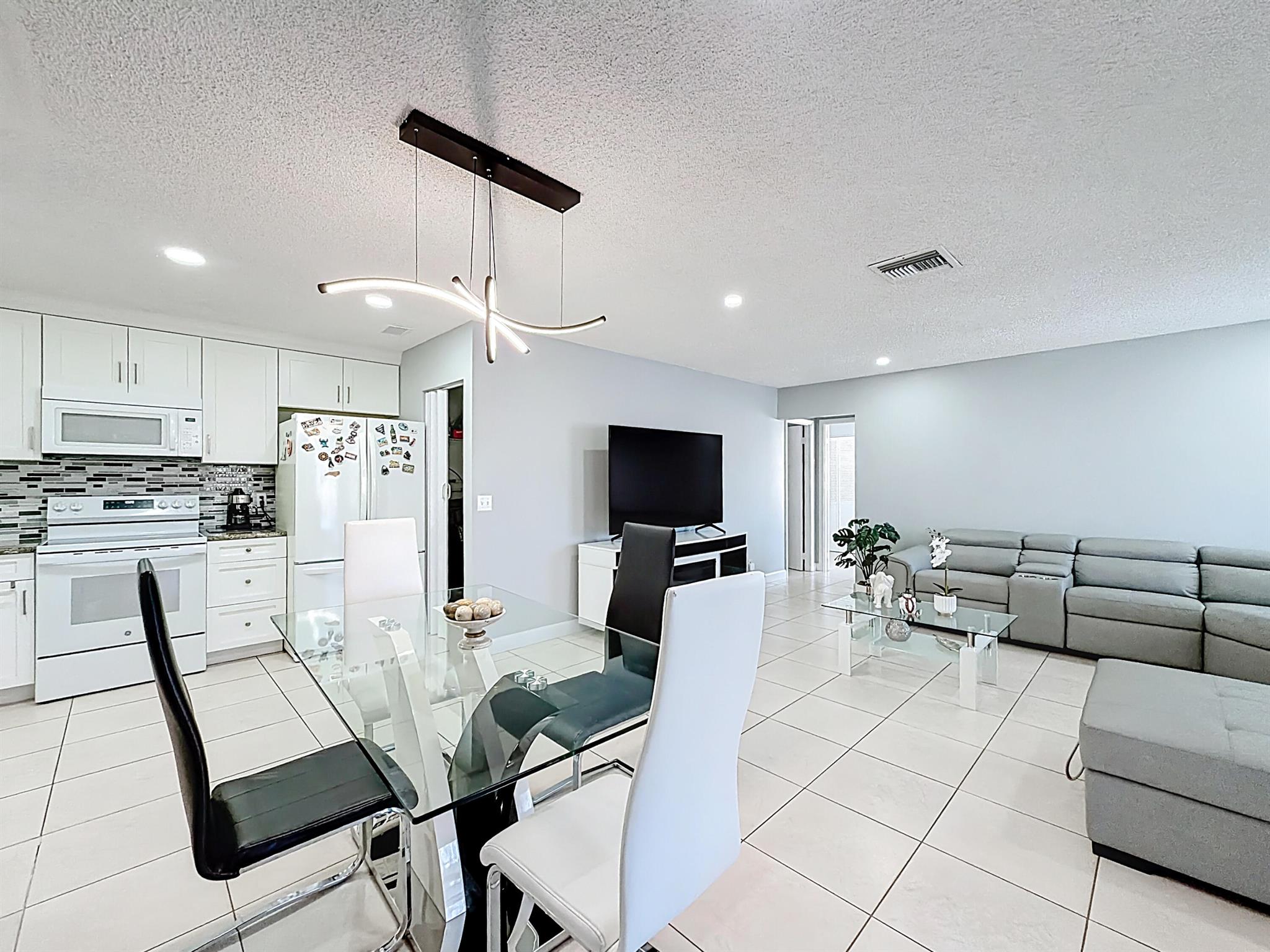 LA PINATA CONDO - Residential Lease