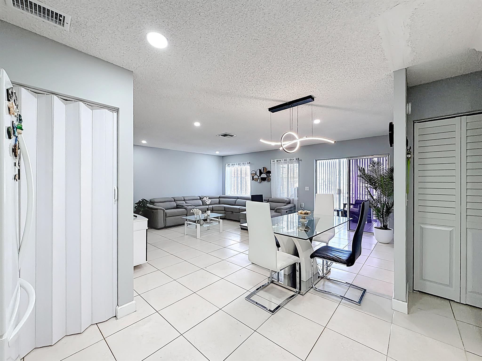 LA PINATA CONDO - Residential Lease