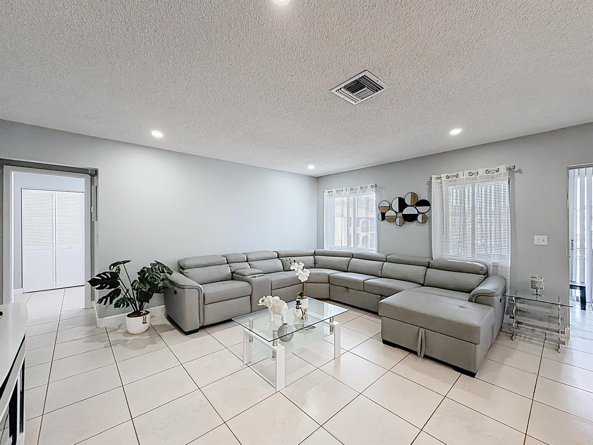 LA PINATA CONDO - Residential Lease