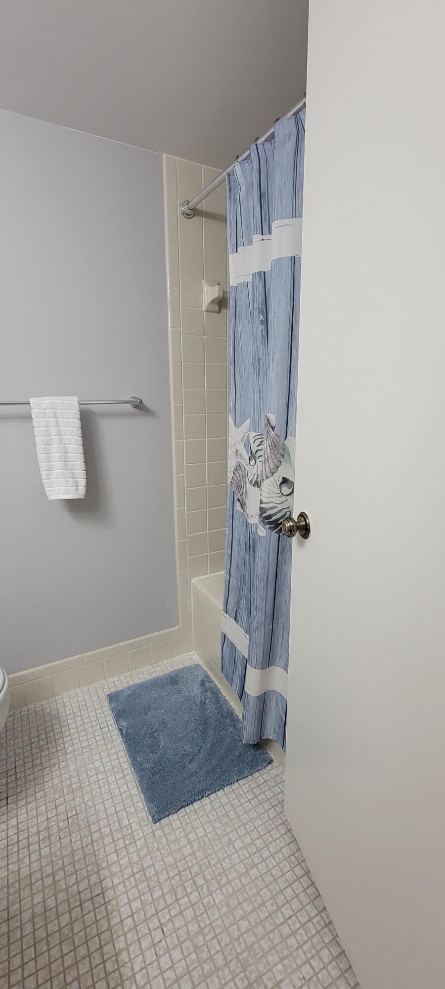 EVERGREEN I OF VILLS OF ORIOLE CONDO - Residential Lease