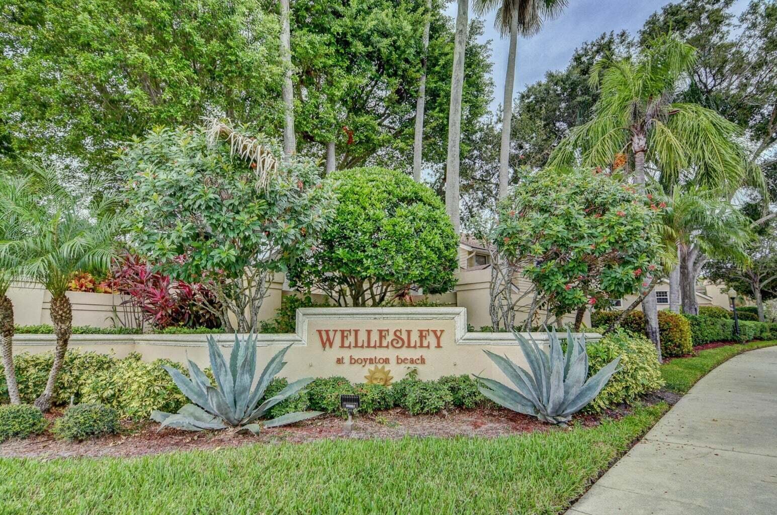 Wellesley at Boynton Beach - Residential