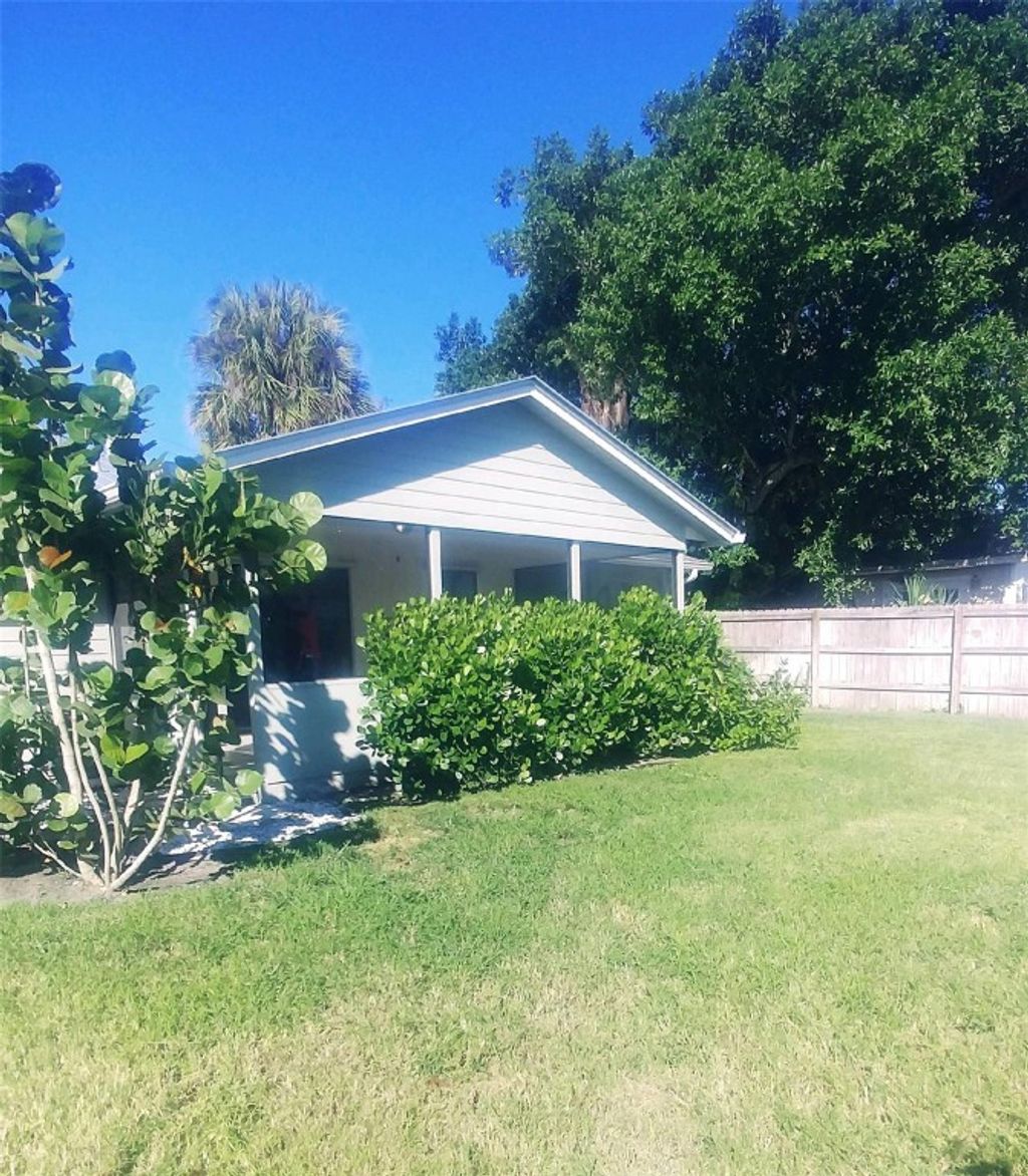Photo of 1118 SW Spruce Street, Palm City, FL 34990 (MLS # F10531399)