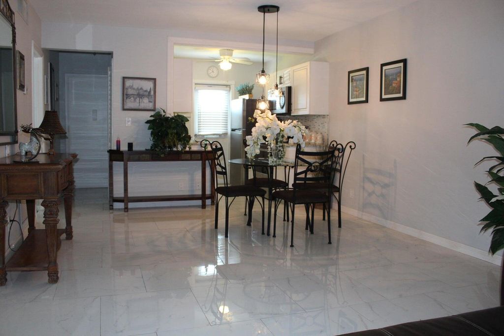 Photo of 1113 Lake Terrace #102, Boynton Beach, FL 33426 (MLS # R10975142)