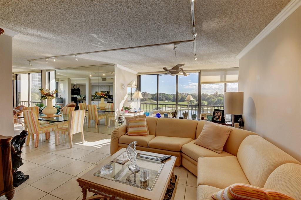 LAKEWOOD - Residential