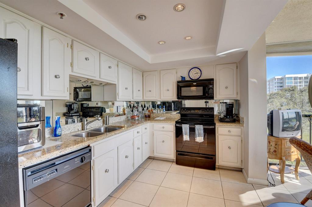 LAKEWOOD - Residential