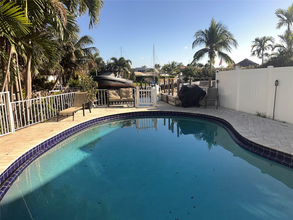 Travers Place Condo - Residential