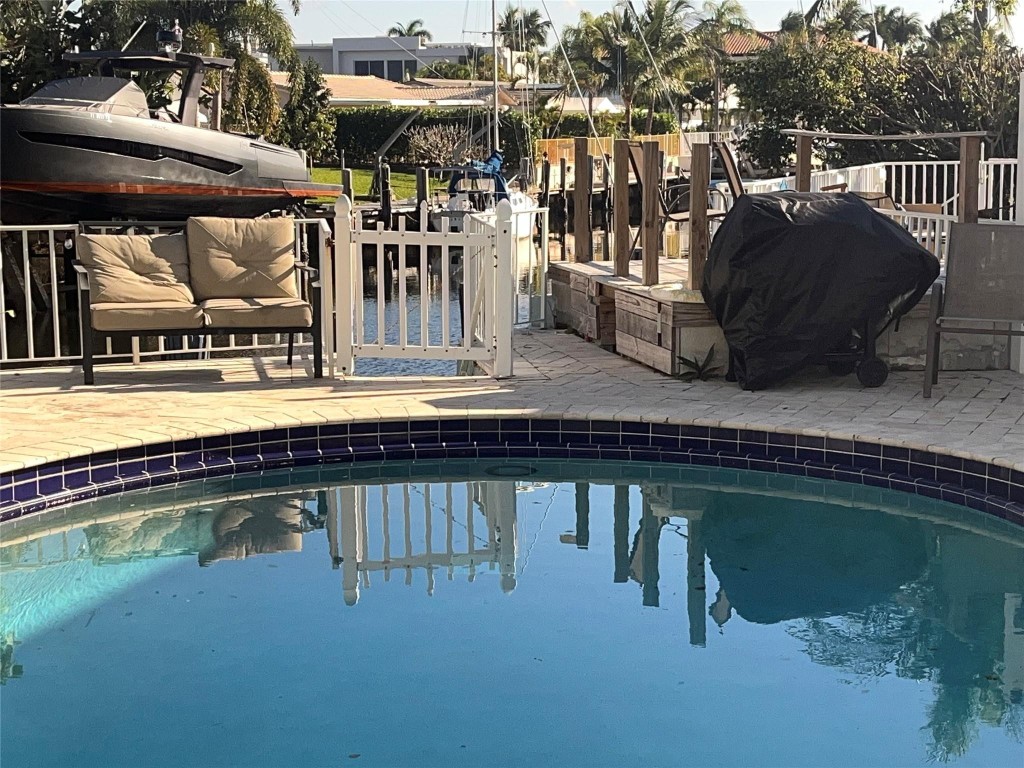 Travers Place Condo - Residential