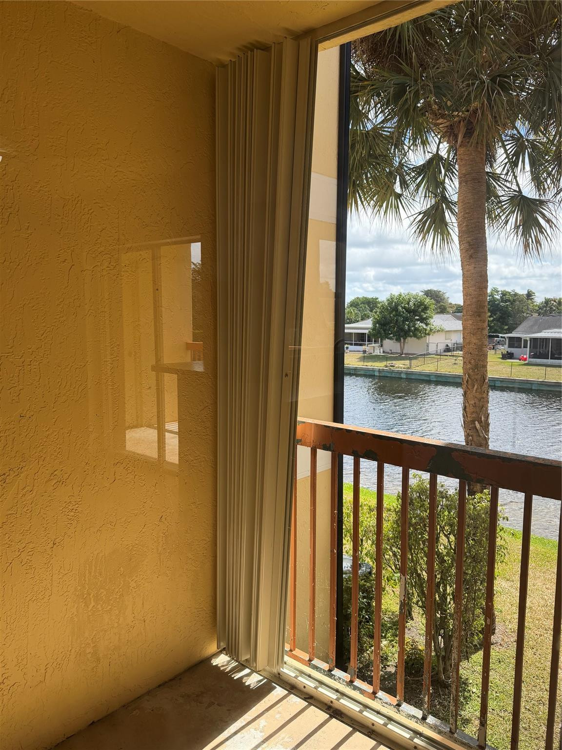 SOUTH PALM PLACE - Residential