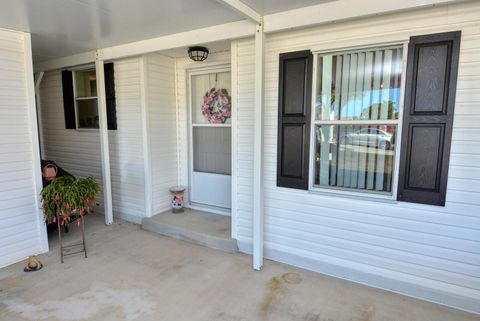 A home in Port Saint Lucie