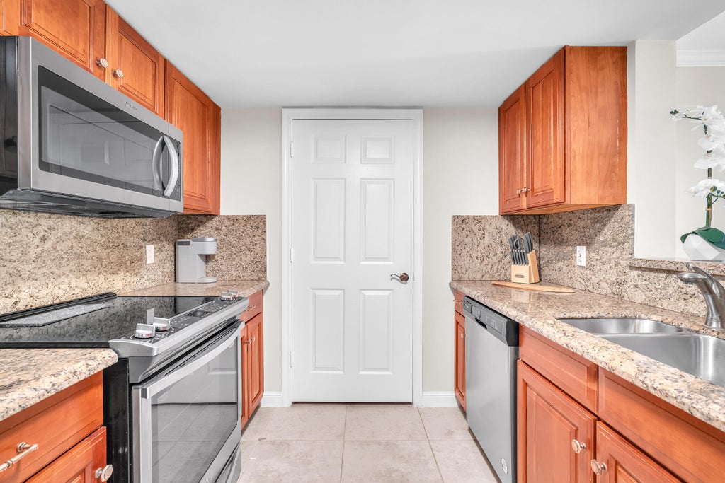 Photo of 101 Plaza Real Real, Boca Raton, FL 33432 (MLS # B26046767)