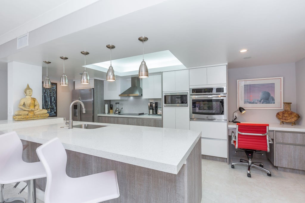 Photo of 2455 Lindell Boulevard #3304, Delray Beach, FL 33444 (MLS # R11157588)