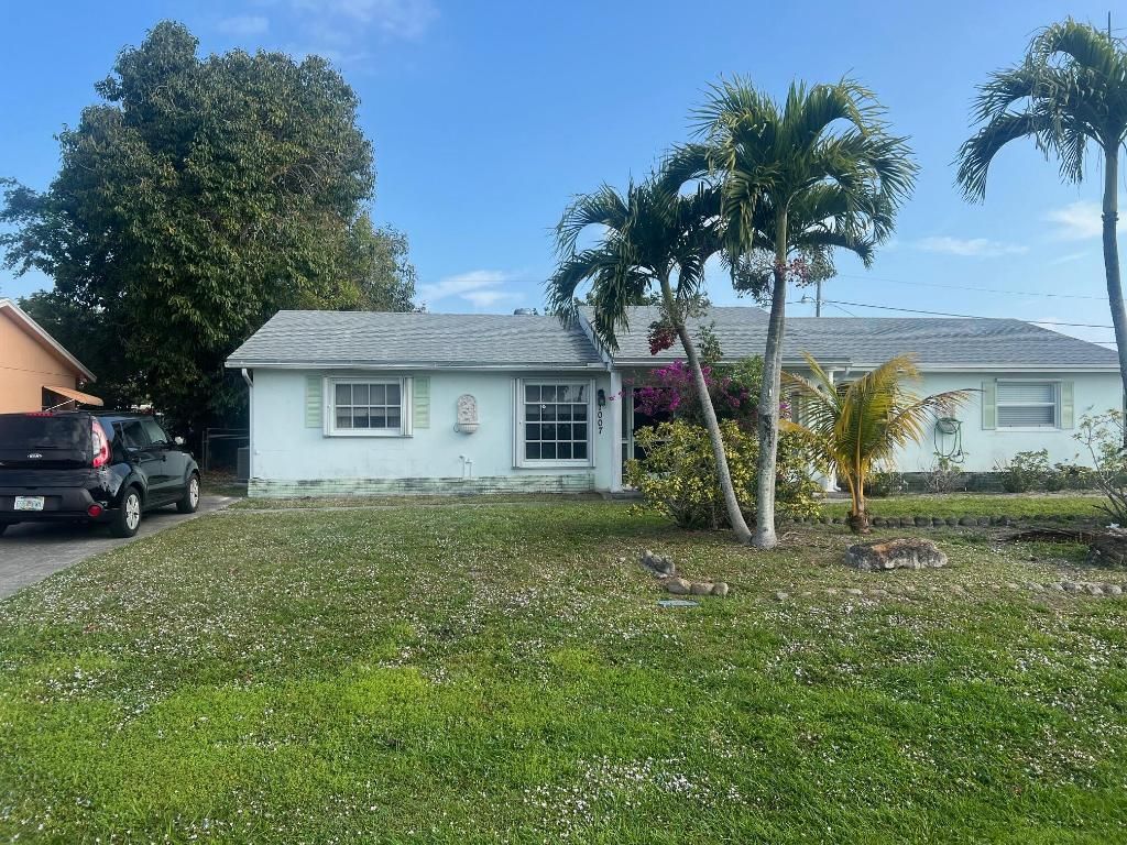 Photo of 1007 Riverwood Lane, Jupiter, FL 33458 (MLS # R10969639)